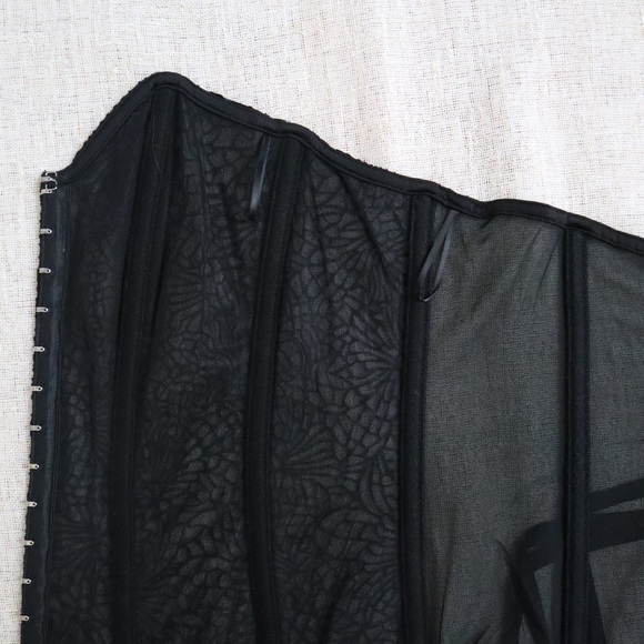 Maidenform Lace Mesh Black Corset NWT - Picture 6 of 14